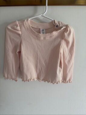 BabyGAP 1218m Pale Pink Ribbed Long-Sleeve Top with Lettuce Hem